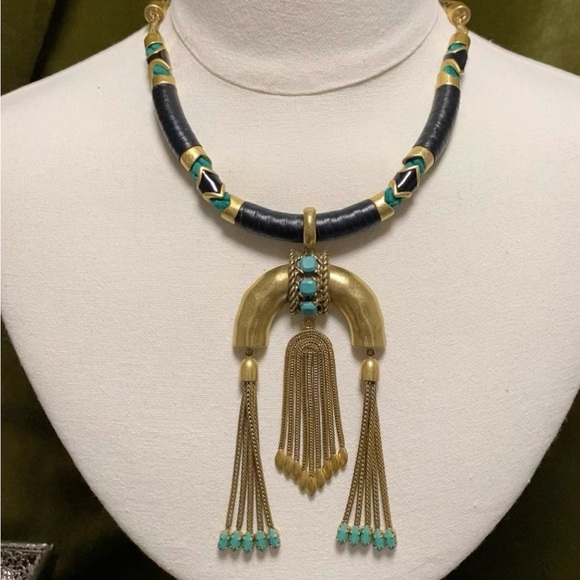 Unique Vintage Jewelry - Stella & Dot statement necklace